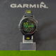 Garmin Forerunner 265s Czarna ramka i koperta z czarnym/jaskrawożółtym silikonowym paskiem